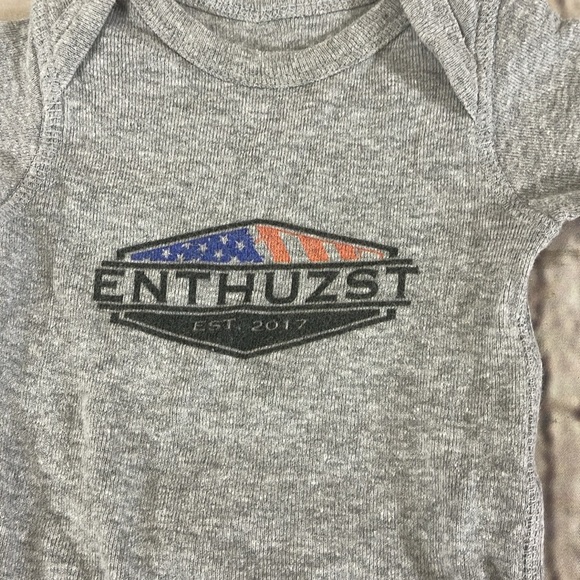 Diesel enthuzst snap tops 2pc NB and 3/6m - Picture 2 of 5